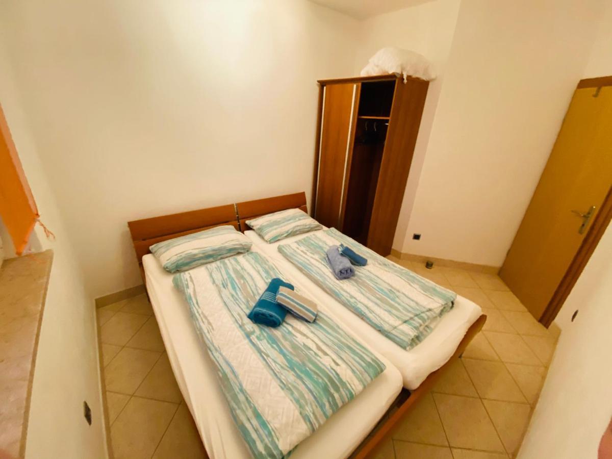 Apartmani-Joe Podglavica Buitenkant foto