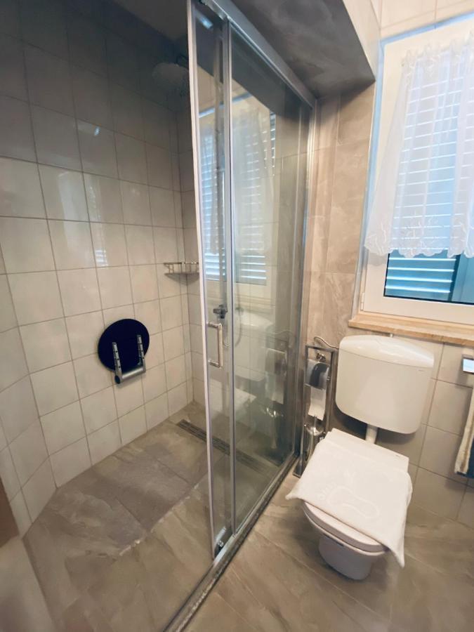 Apartmani-Joe Podglavica Buitenkant foto