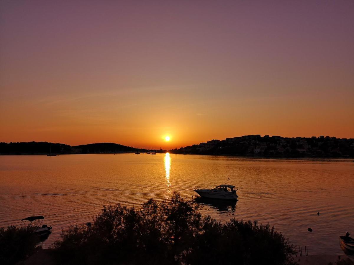 Apartmani-Joe Podglavica Buitenkant foto