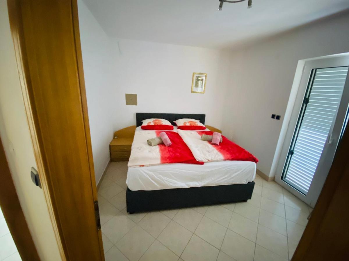 Apartmani-Joe Podglavica Buitenkant foto